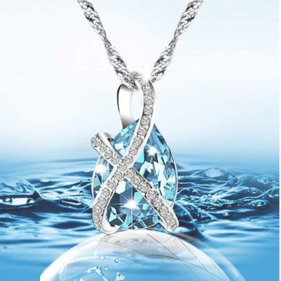 teardrop Swarovski crystal elements necklace - Picture 4 of 5